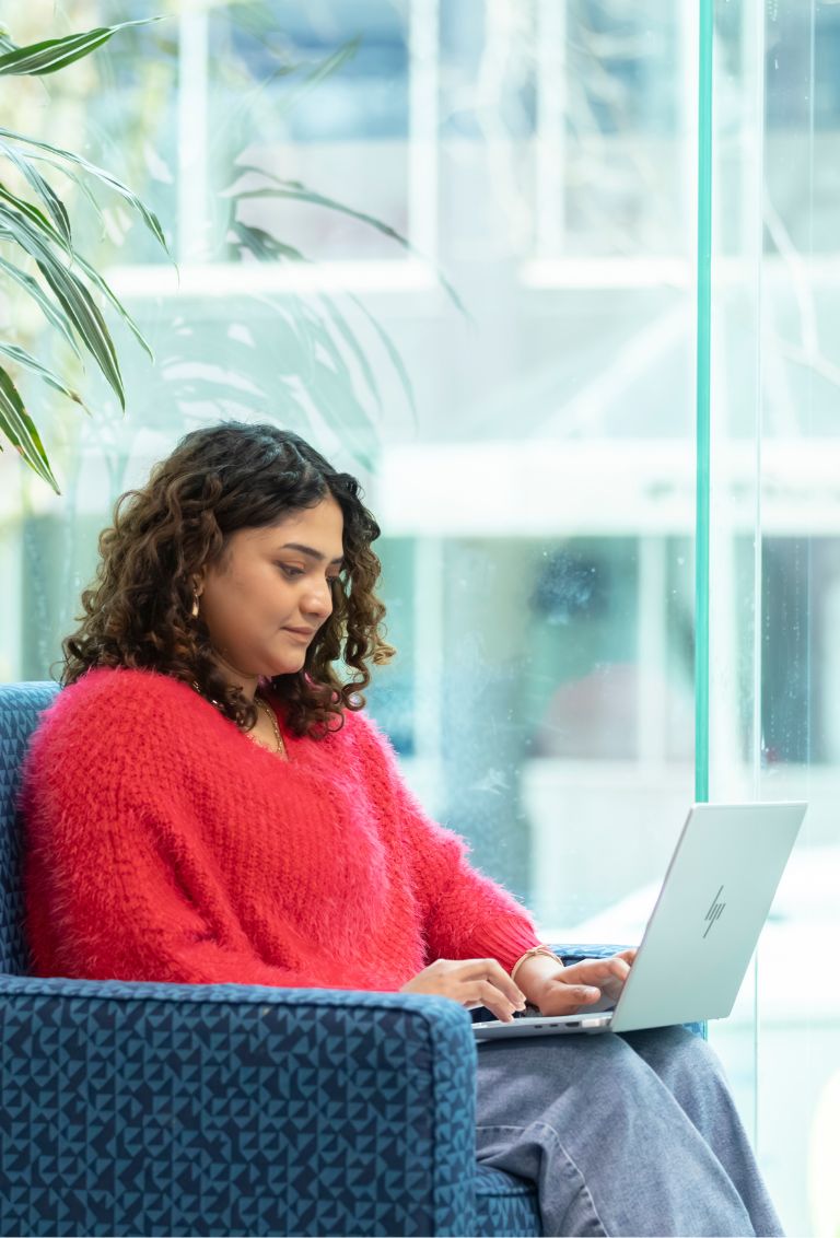 student-at-the-laptop